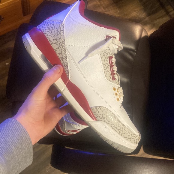 practically brand new retro 3 cardinals have the OG box - Picture 4 of 6